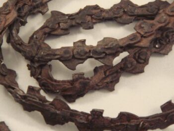 chris’ (desmond harrington) chainsaw blade