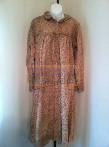 agnes’ floral nightgown