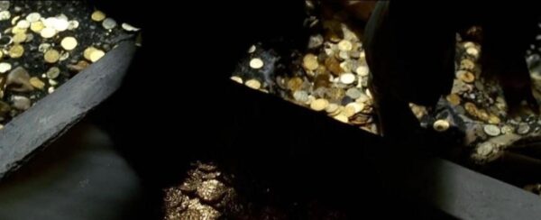 Curse of the Black Pearl Pirate Coins Set 4 Back_02