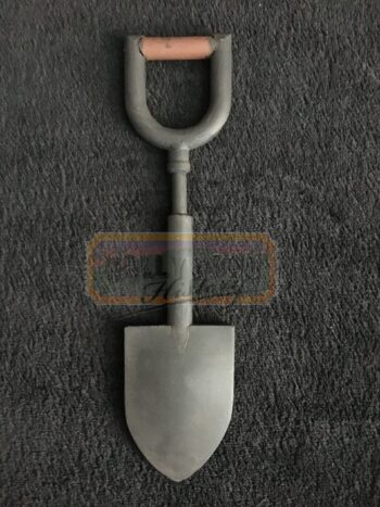 garden gnome’s shovel #1