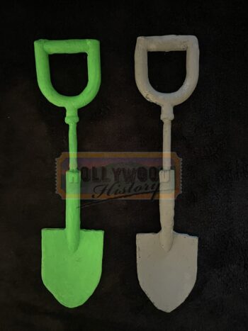 garden gnome shovels