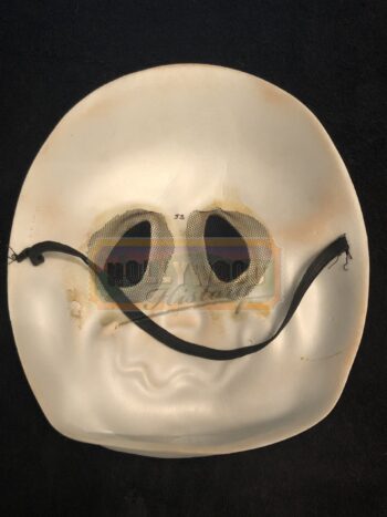 kurt buckman’s (jason sudeikis) scary mask