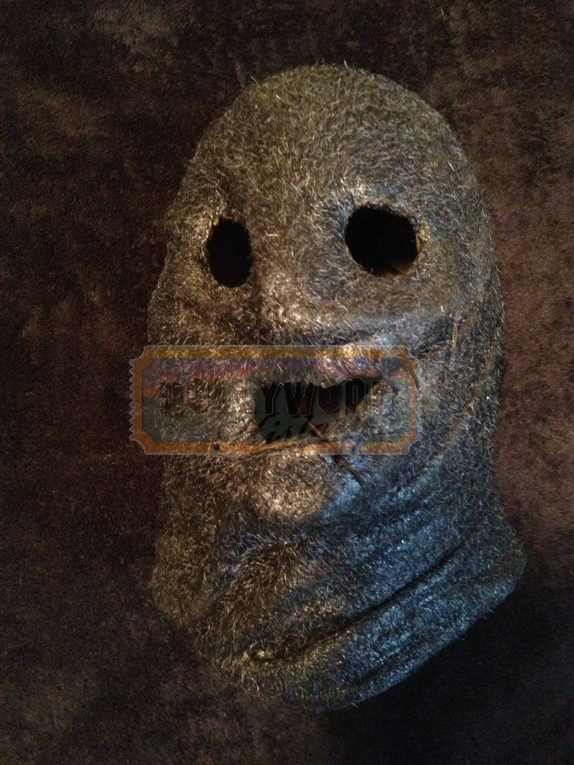 The Collector Mask Display 01 scaled