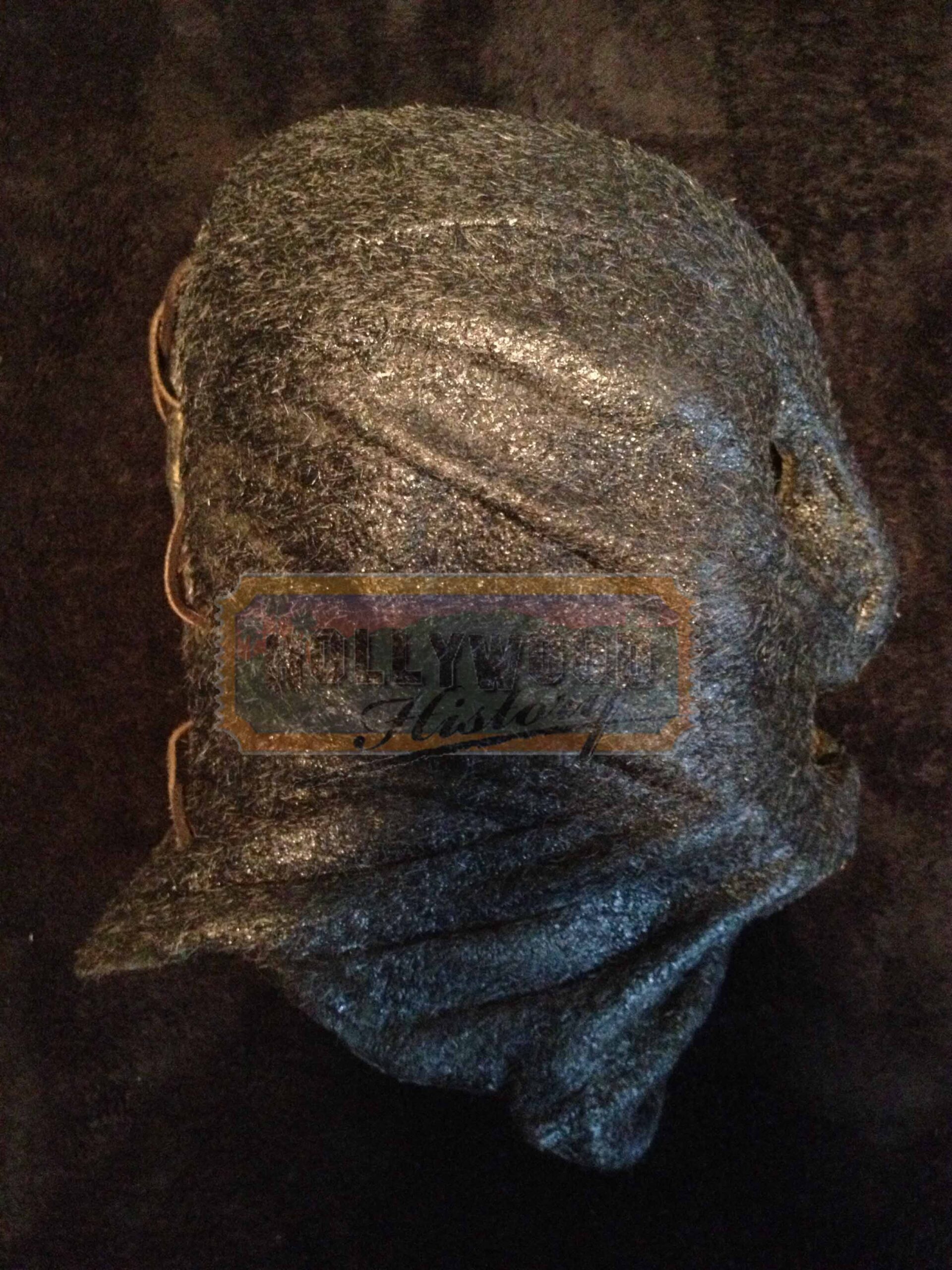 The Collector Mask Display 03 scaled