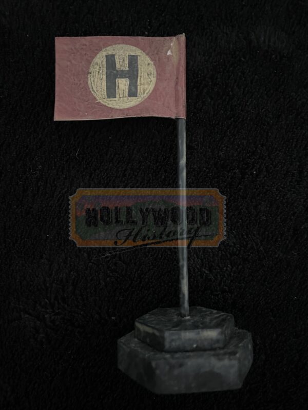 War Room Miniature Hydra Flag prop pic 1_01