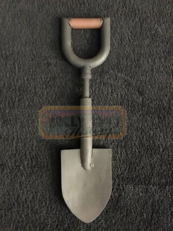 garden gnome’s shovel #1