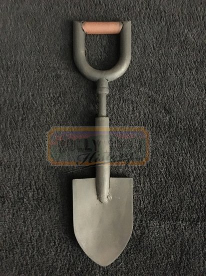 Goosebumps (2015) <br><br>Garden Gnome's Shovel #1