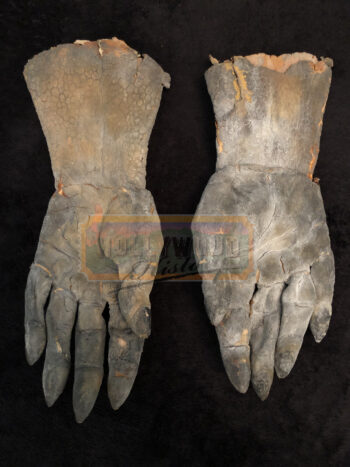 creeper's hands (snake tattoo)