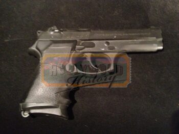 ethan hunt (tom cruise) stunt beretta