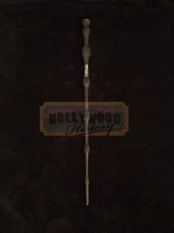 gellert grindlewald’s (johnny depp) wand