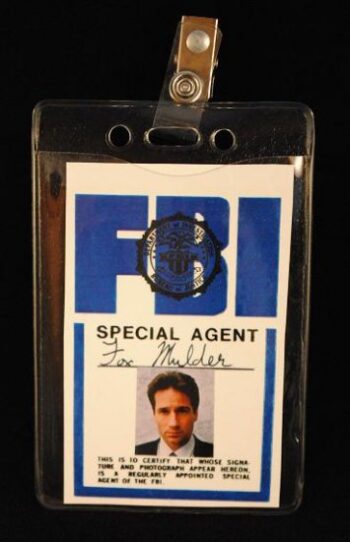 fox mulder fbi hanging id
