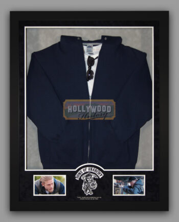 jax teller's (charlie hunnam) hoodie, t-shirt and sunglasses