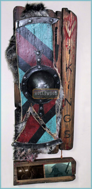 lagertha's (katheryn winnick) fight to the death shield pieces