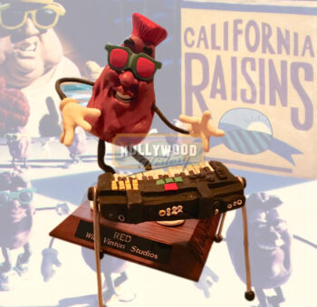 "red" raisin puppet