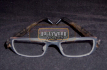 les grossman’s (tom cruise) eye glasses