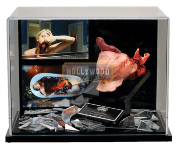 angela carson's (amy smart) prosthetic chin