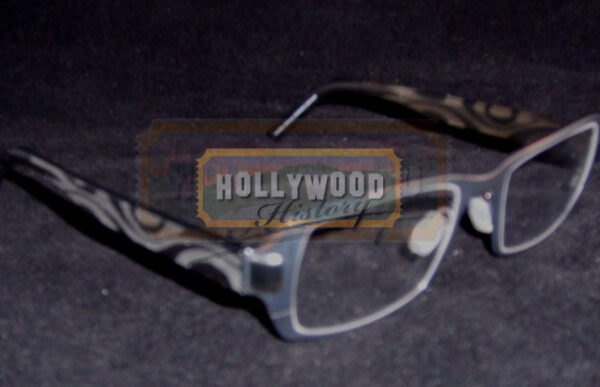 les grossman’s (tom cruise) eye glasses