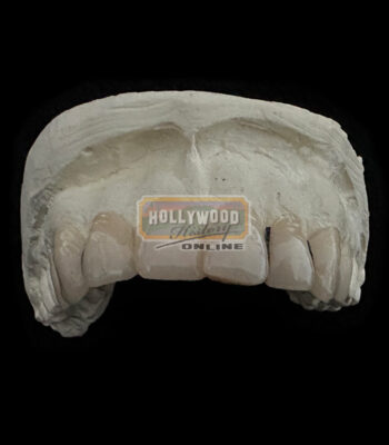 Austin Powers’ (Mike Myers) Prosthetic Teeth